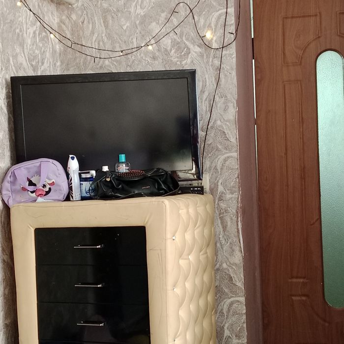 Продам телевизор Самсунг +отау