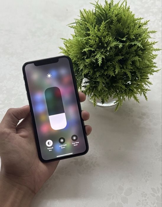 Телефон iPhone Xs 64gb