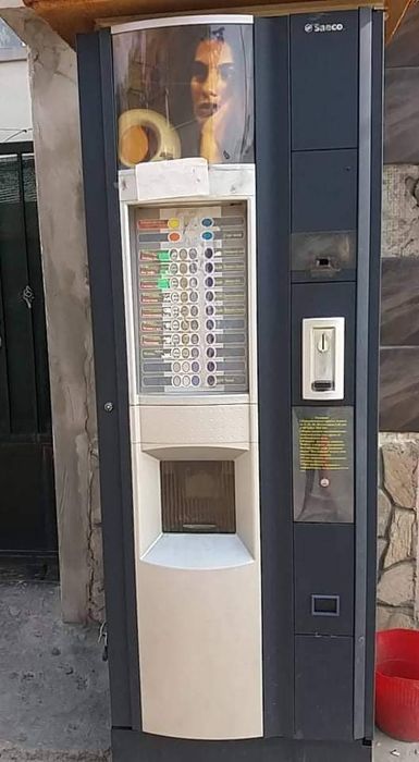 Продава се вендиг кафемашина SAEKO