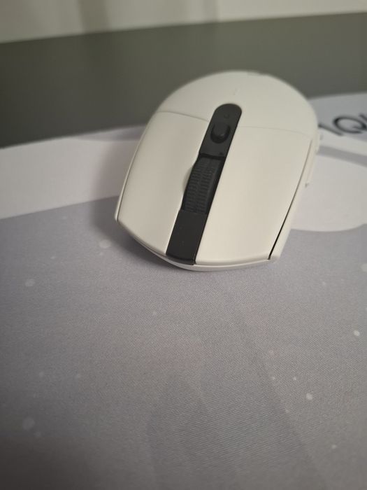 Vând mouse logitech g 305 alb