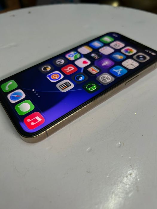 Айфон 12 pro (128) gold