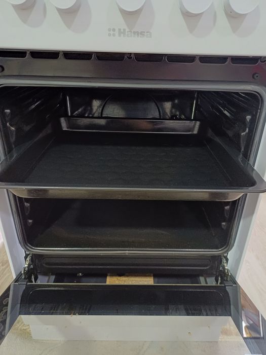 Газ плита Hansa белый