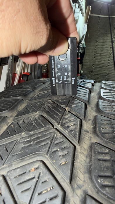 Зимни гими 235/55/19  101V Dot 2022 PIRELLI