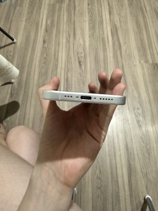 Продам Iphone 16 128gb