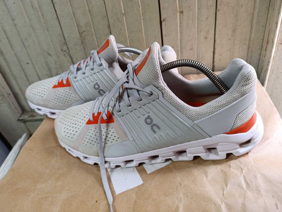 ''On Cloudswift''оригинални маратонки 47 номер