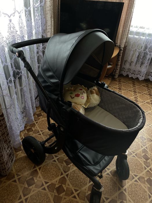 Продам коляску 2 в 1