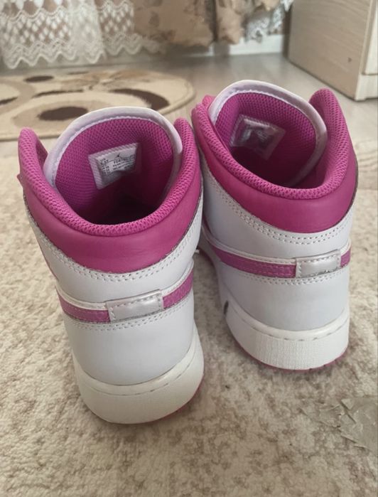 vand jordan 1 mid pink