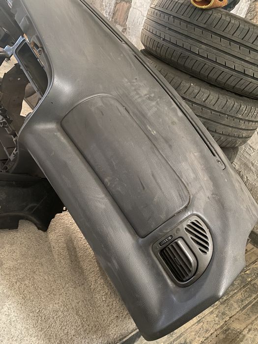 Торпеда панель мазда 323 BA