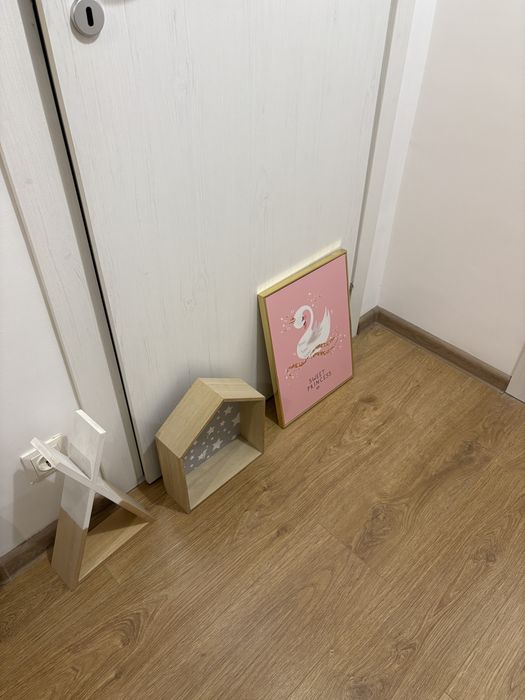 Set 2 etajere lemn si un tablou - camera copii, fetite, stil scandinav