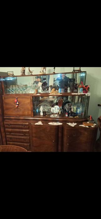 Masa tv ,pat ,vitrina lemn masiv veche