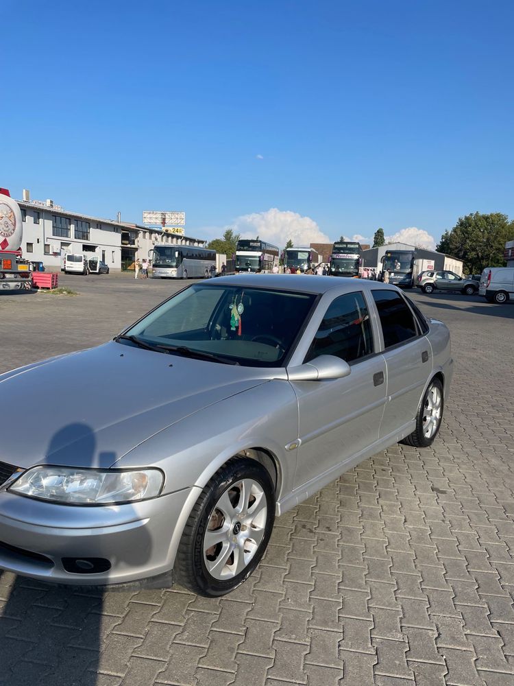 opel vectra b 1.8 ' Autoturisme ' OLX.ro