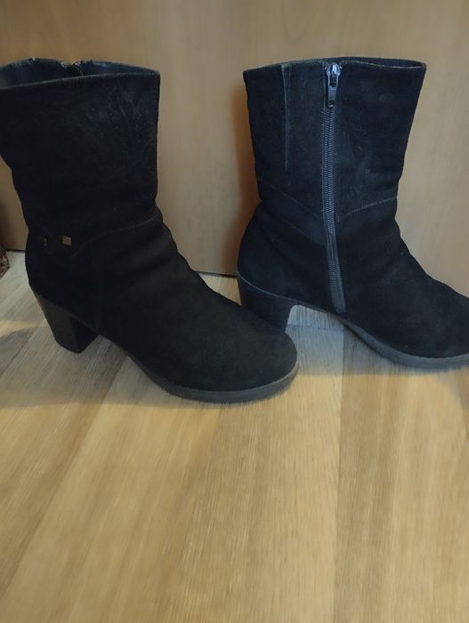 Продаю зимние сапоги