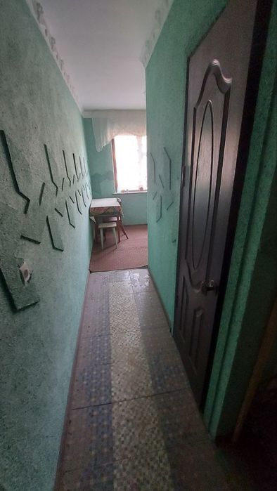 Продаётся дом в Ахангаране 4 микро 1этаж в хорошем 4район