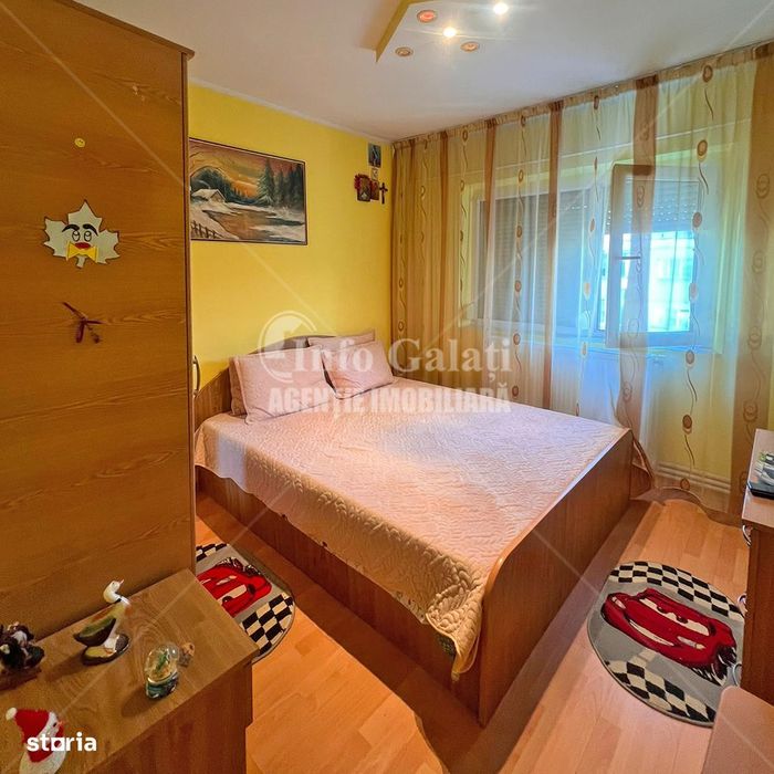 | Apartament cu 3 camere | Micro 17, Str. Oltului |