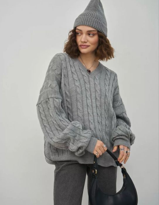 Свитер новый вязаный