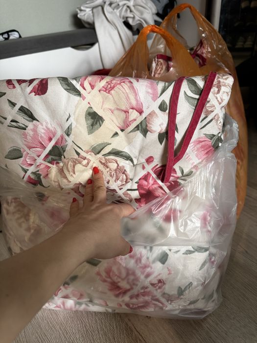 Продам подушки на стулья