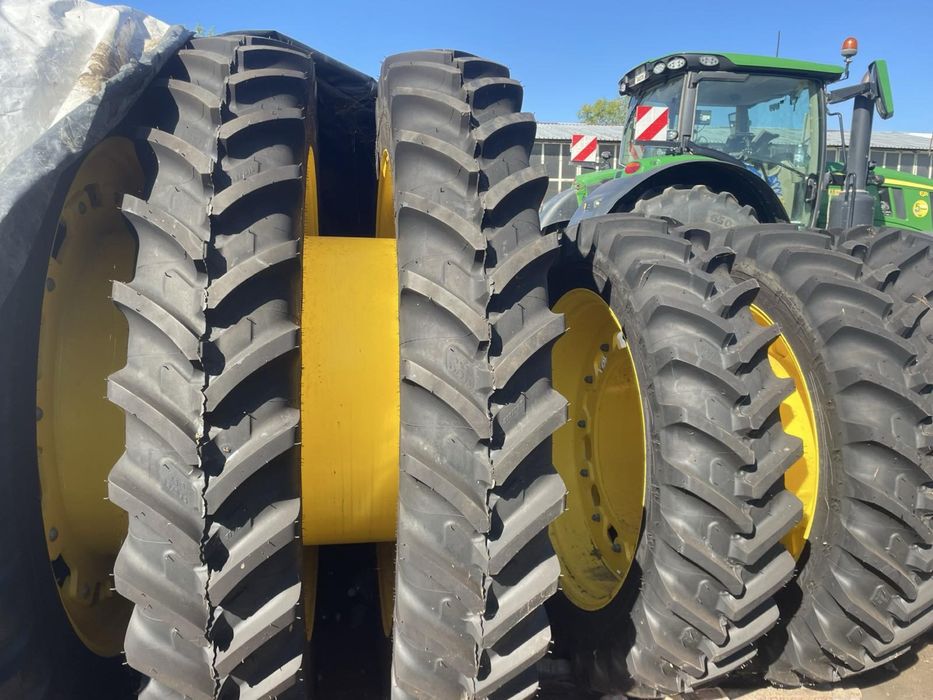 Гуми за трактор John deere