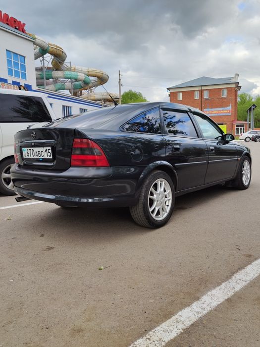Opel vectra b 1.8 16v