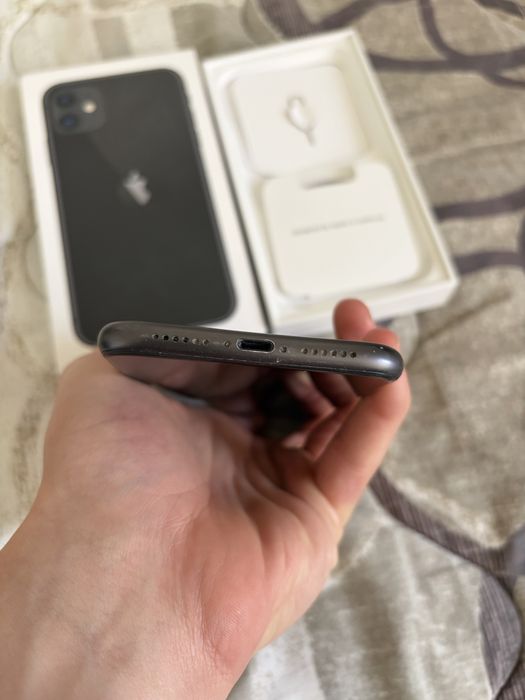 IPhone 11  64GB Black !!!