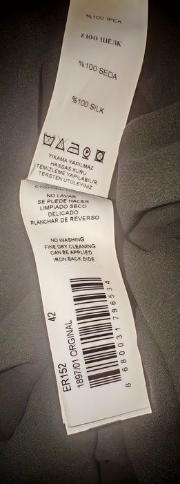 Rochie mărimea 42,4G by Gizia noua cu eticheta din mătase naturală.