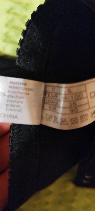 Sutien negru, nou, cupa D, de la Rosa Junio. Marimea: 90 D. Elastan!