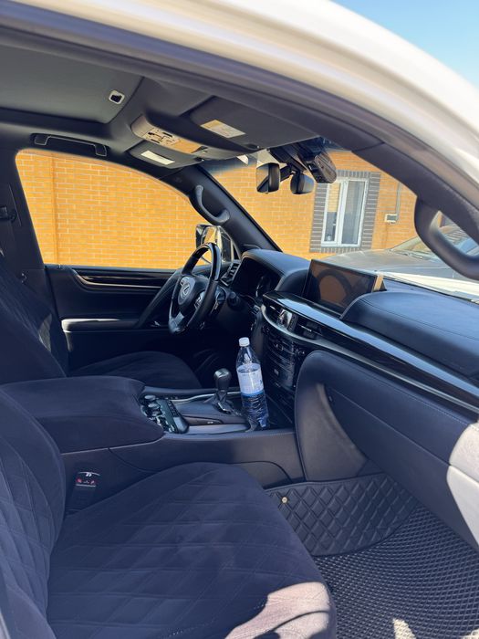 Аренда Lexus LX 570 с водителем