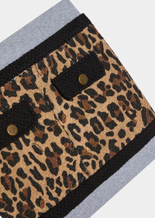 Пола Dsquared2 със животински мотив.