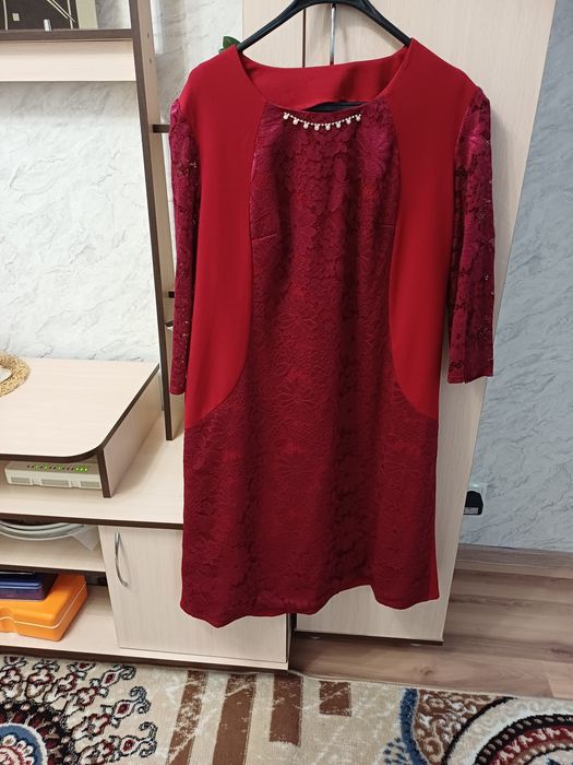 Продам женское платье