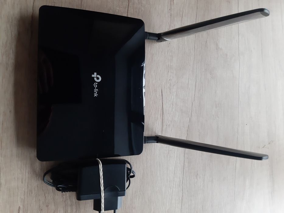 Vand router 4 G nou , modern
