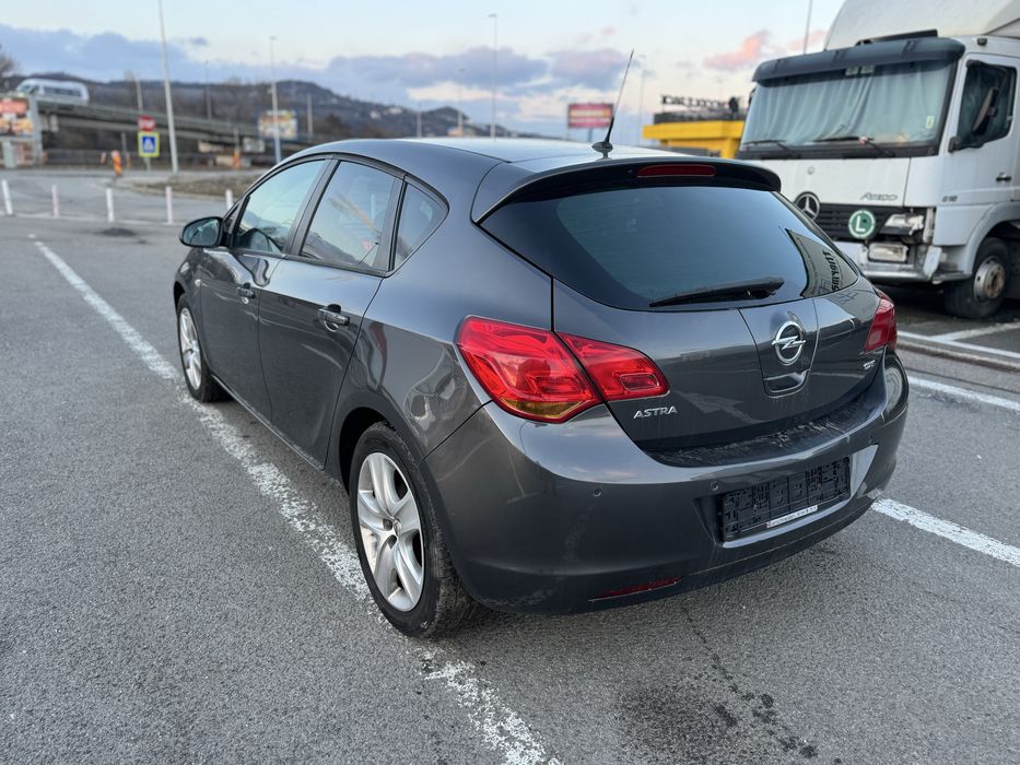 Vand Opel Astra J 1.7 CDTI 2011