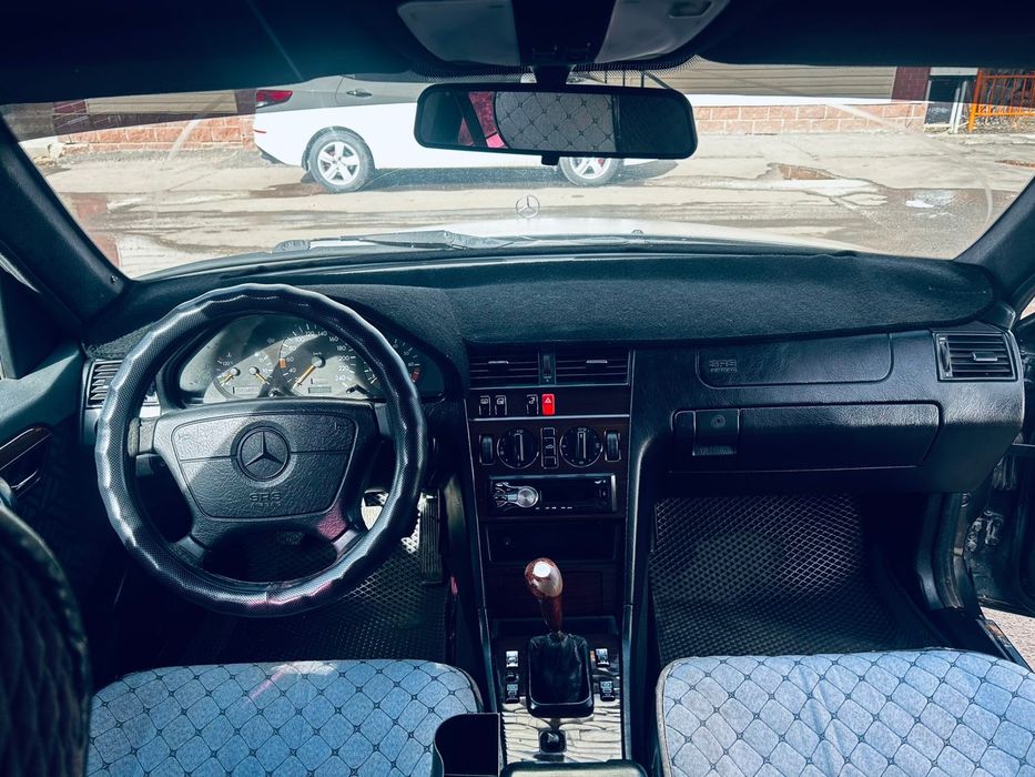 Продам живого мерса