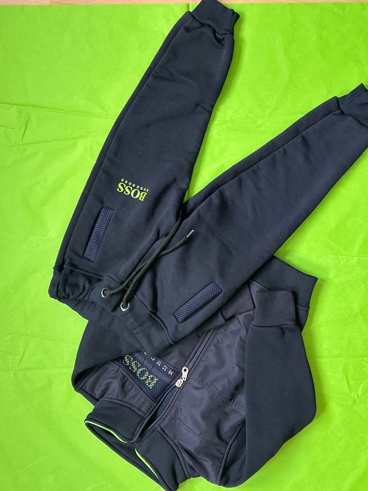 Hugo Boss спортен сет за момче 98ръст 2-3 години