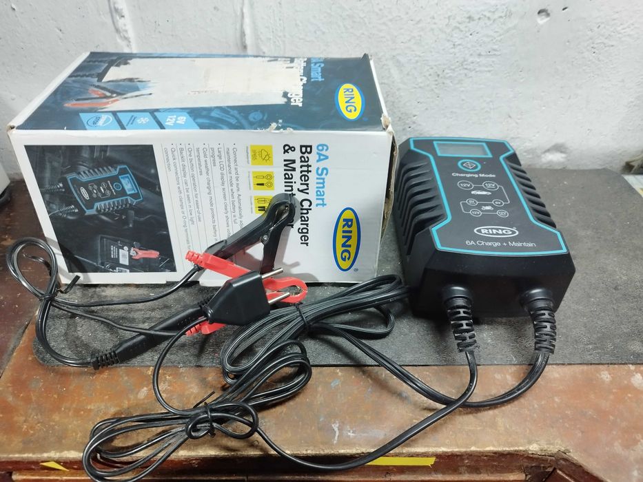 Redresor / incarcator auto 12 Volti Robot pornire cateva modele