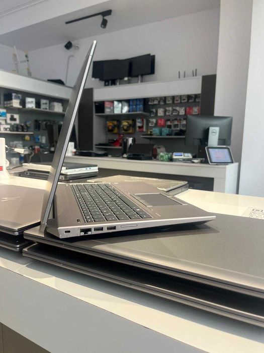 HP ZBook 15 G6 Workstation  i7-9850h-32gb ram-512gb ssd-nvidia T2000