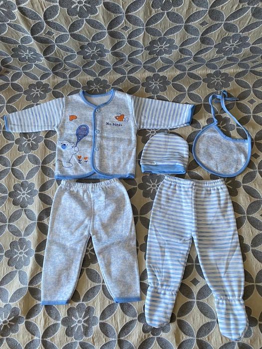 Новый  новорождённых комплект-набор с 0-3 месяцев есть торг