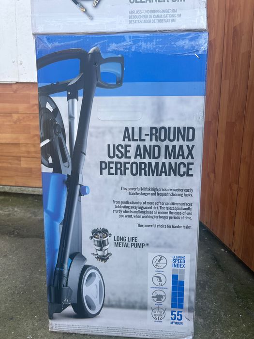 Vând Karcher Nilfisk profesional .