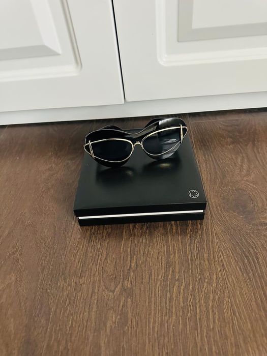 Ochelari de soare ,eleganti, de dama ,negri , stil pisica