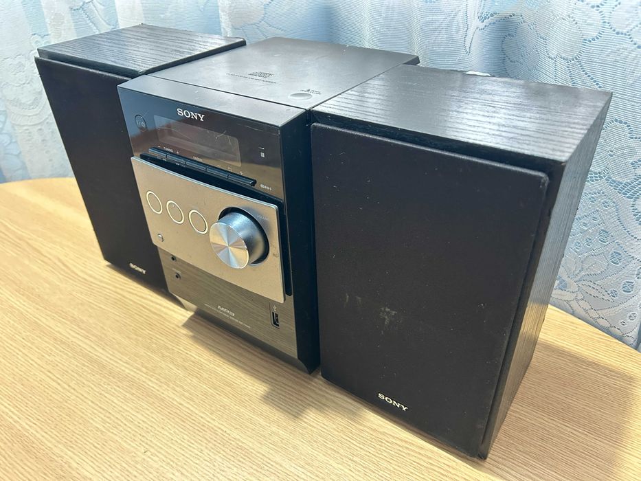 Mini-combina SONY cu USB si CD Mp3