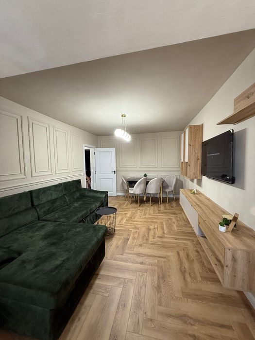 Închiriez apartament