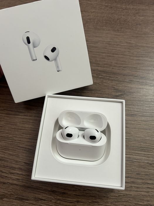 Слушалки AirPods (3rd generation)