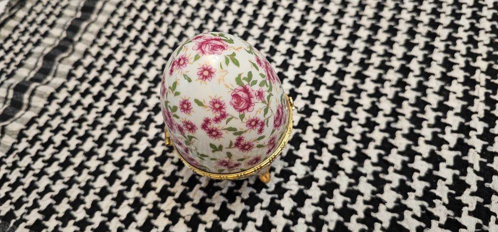oua portelan gen faberge cutie bijuterii