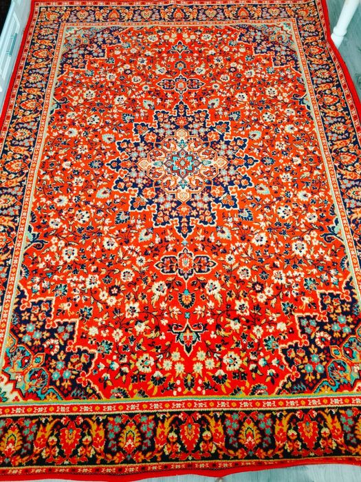 Продам ковры 2,5*4 м