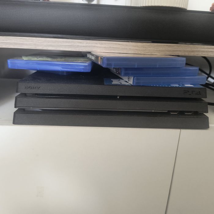 PS4 pro 1tb impecabil