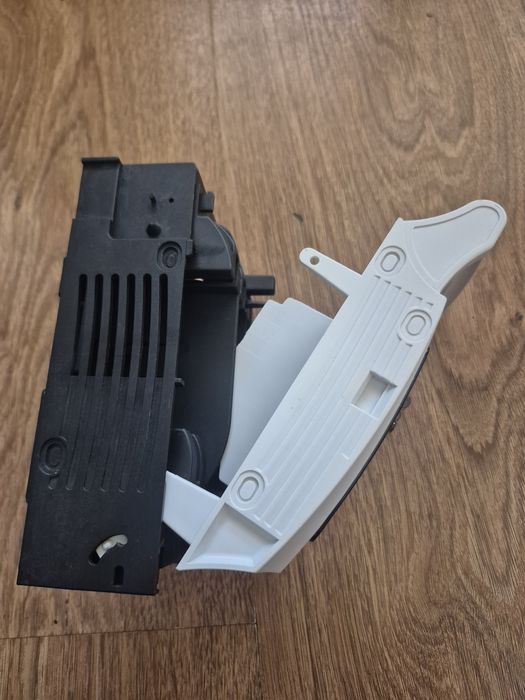 Прекъсвач разединител Apator + 3  бр. Предпазители 100 а