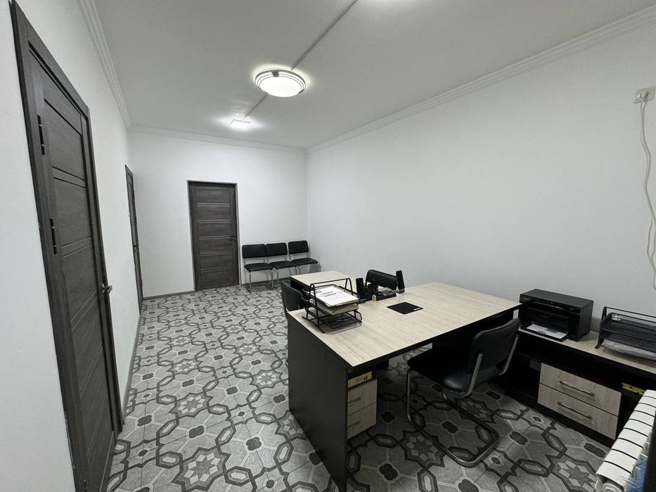 Аренда Офис помещения на Чиланзарский район Первая линия 85кв
Аренда