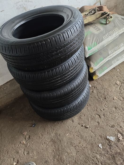 продам резину  комплект