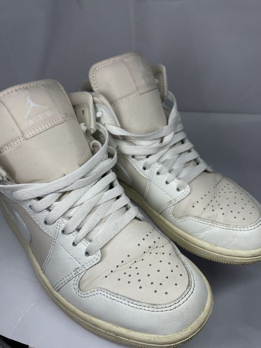 Jordan 1 mid crem