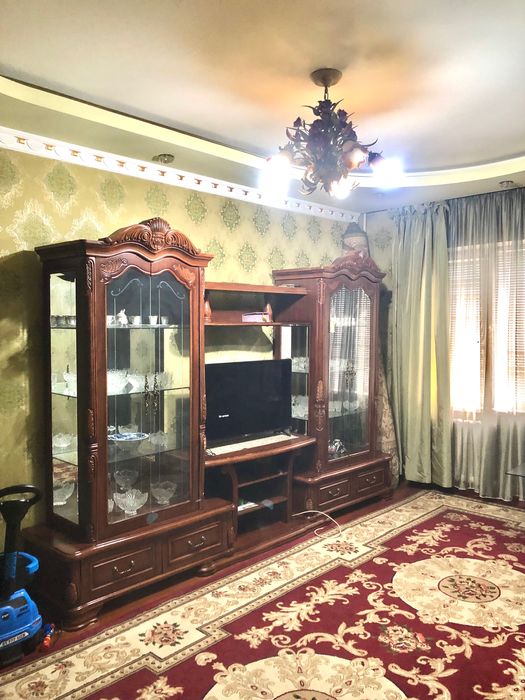 Продаётся 5-ти комнатная квартира