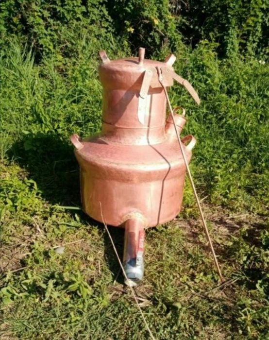 Vand cazan de tuica de 117litri complet este confecționat din cupru al