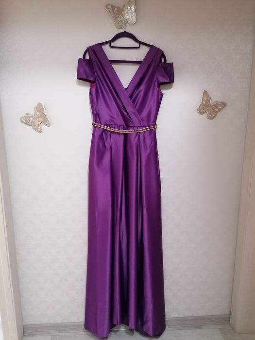 НОВЫЕ платья 44 размера